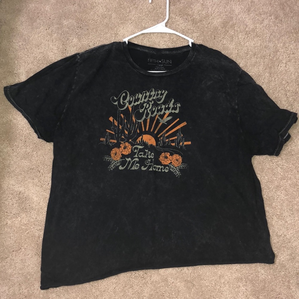 Women’s graphic tee!